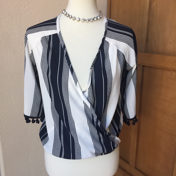 5/$25❣️ Blue & White Stripe Crossover Top Blouse Small - Picture 1 of 9